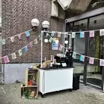 delicaf coffee witte koffiebar met barista